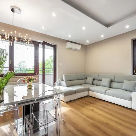Royal Deluxe 2 Rooms 6 Persons Aquapark Down Town Krakau Exterior foto