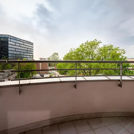 Royal Deluxe 2 Rooms 6 Persons Aquapark Down Town Krakau Exterior foto