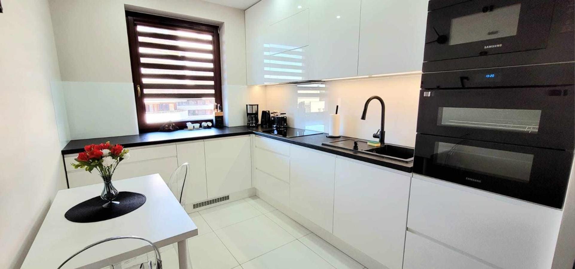 Royal Deluxe 2 6 Persons Aquapark Down Town Apartment